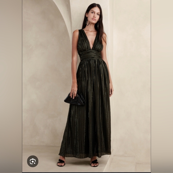 NWT Banana Republic Ella Maxi Dress Size 6 Petite In Black and Gold